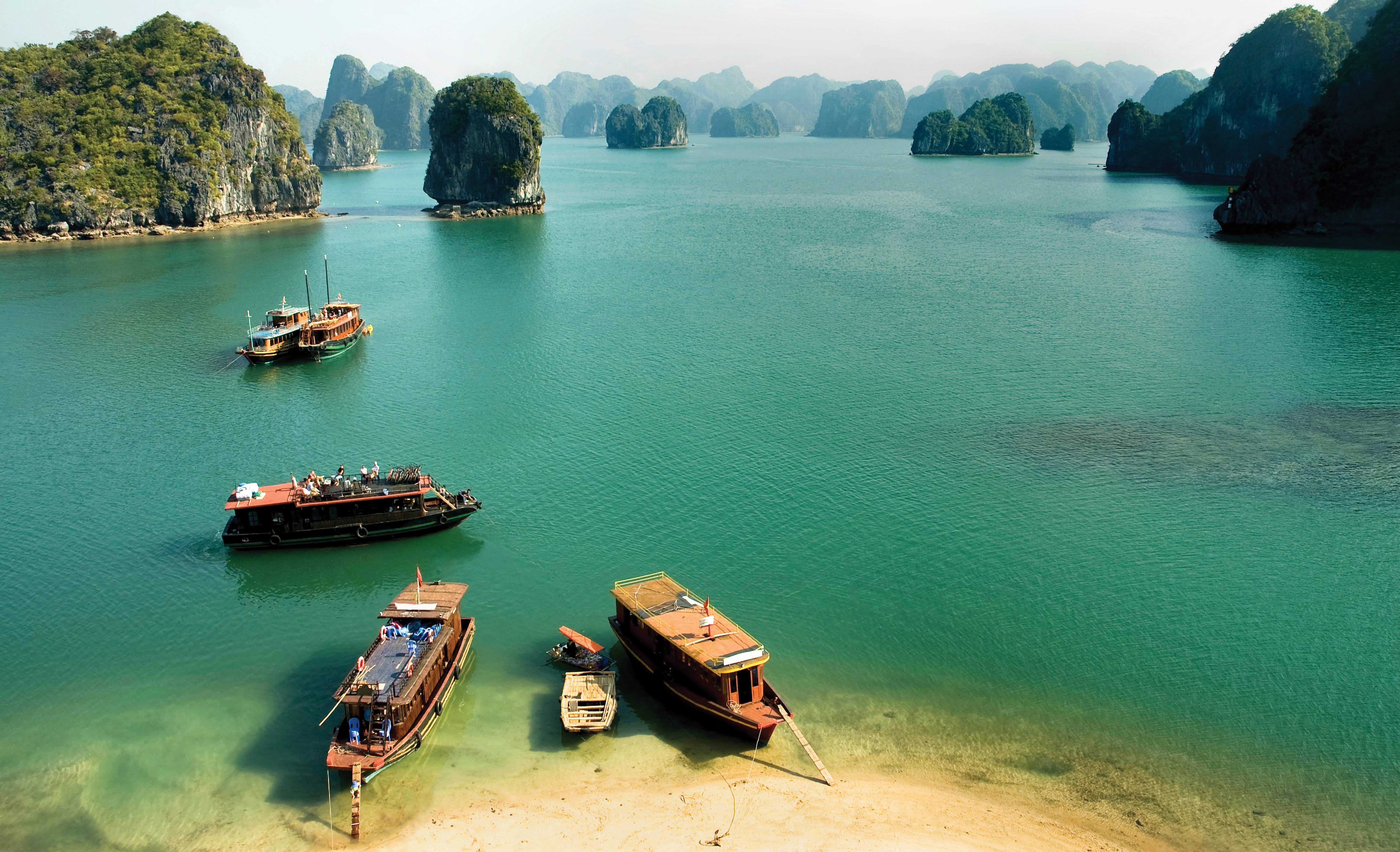 Бухта халонг, вьетнам: фото, экскурсии, как добраться?