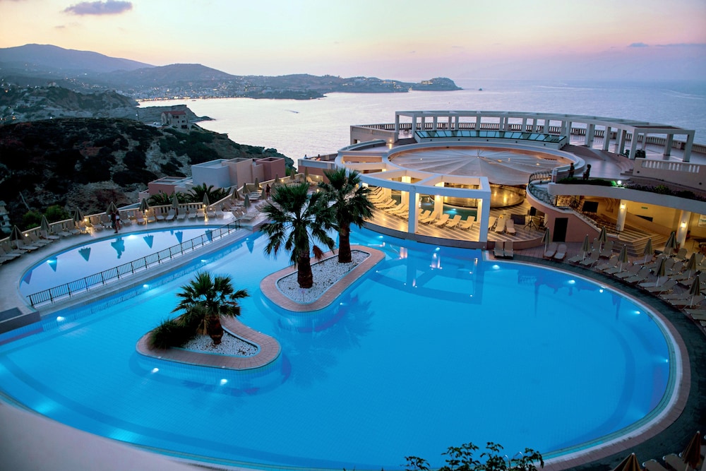 Отели черногории со своим пляжем. топ отелей. курорты