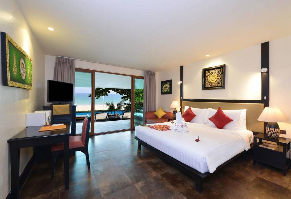 18 отзывов на отель andaman white beach resort - пхукет, таиланд