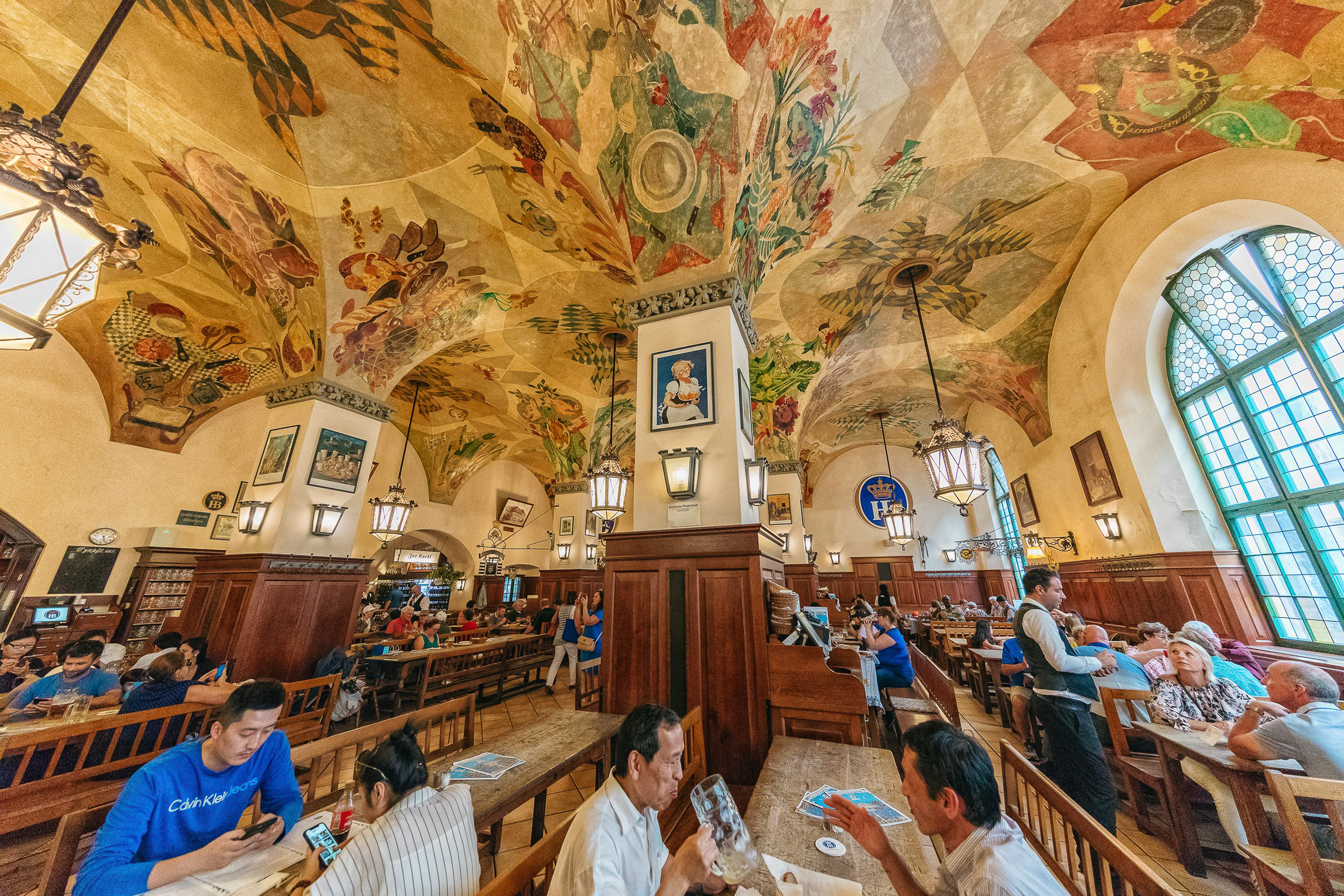 Пивоварня хофбройхаус (hofbräuhaus)