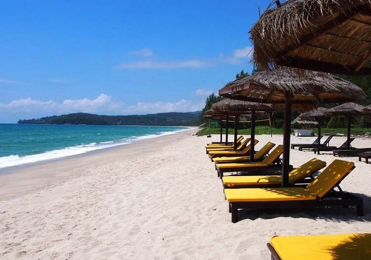 Пляж банг тао (bang tao beach) — шесть километров спокойствия на пхукете.
