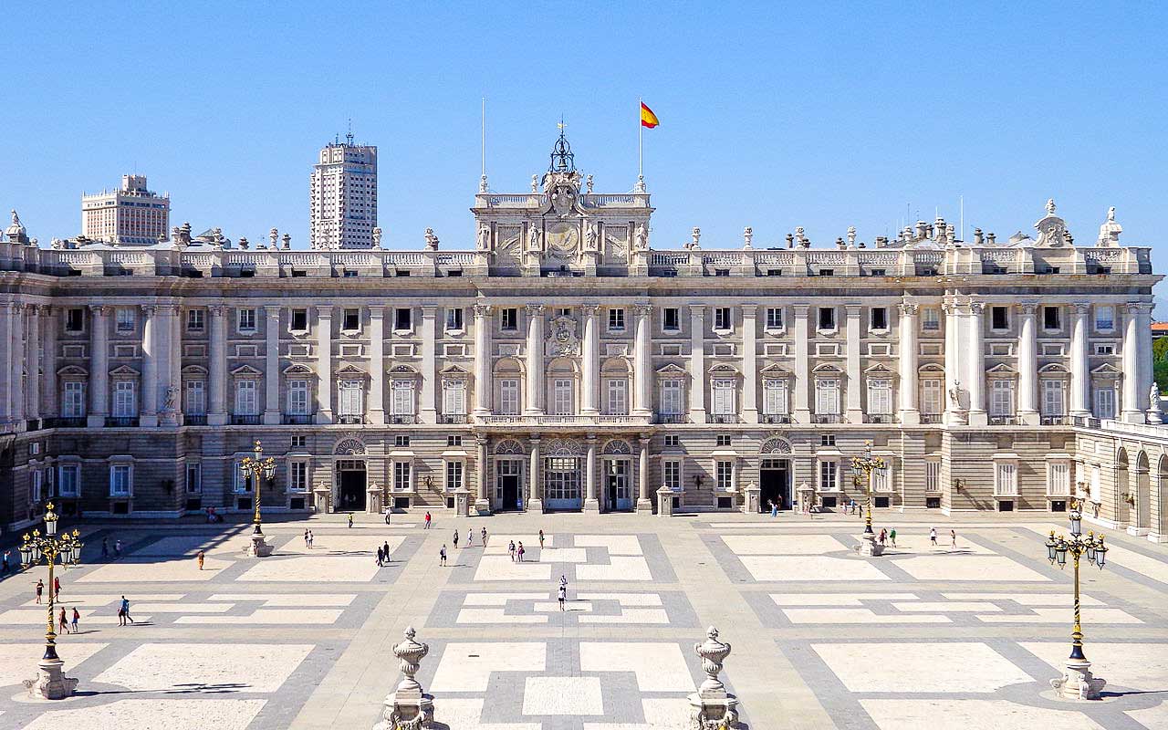 дворцы в испании