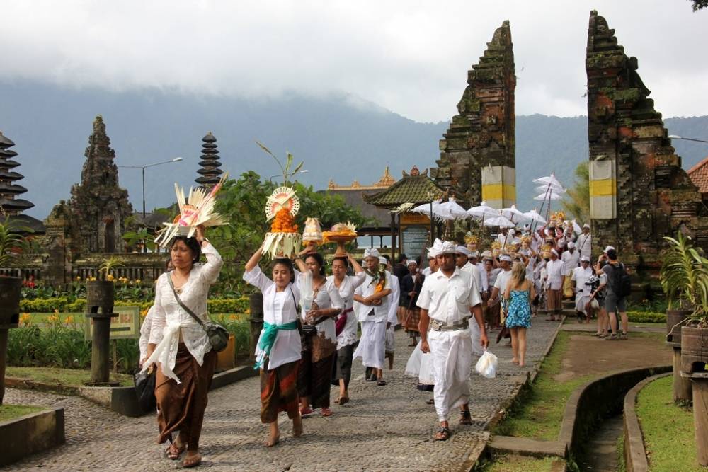 Религия на бали — острове богов: агама хинду дхарма
