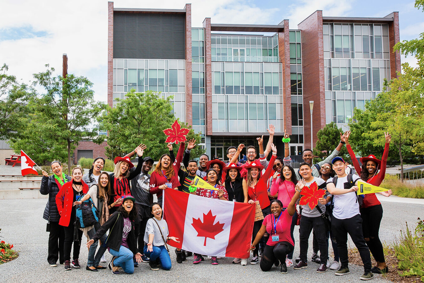 Первый канада. Университеты Канады. Колледжи Канады. Торонтский университет в Канаде. Centennial College (Торонто).
