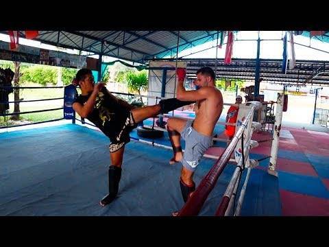 Что лучше — тайский бокс или кикбоксинг, отличия, правила, школы