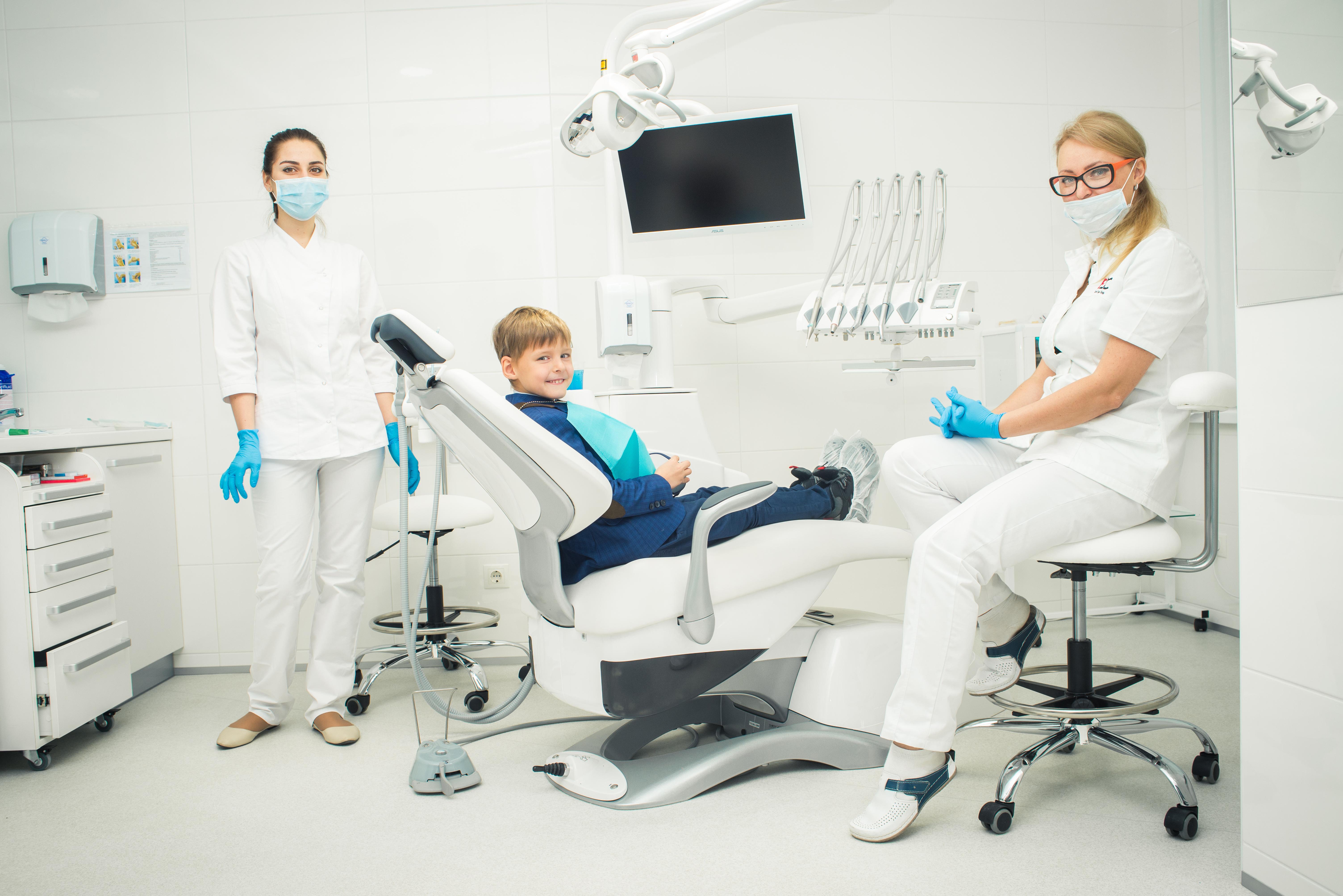 Aesthetic dental. Garibaldi Dental Clinic стоматологическая клиника. Дентал клиник стоматология. Стоматология в Киеве. Стоматолог Киев.