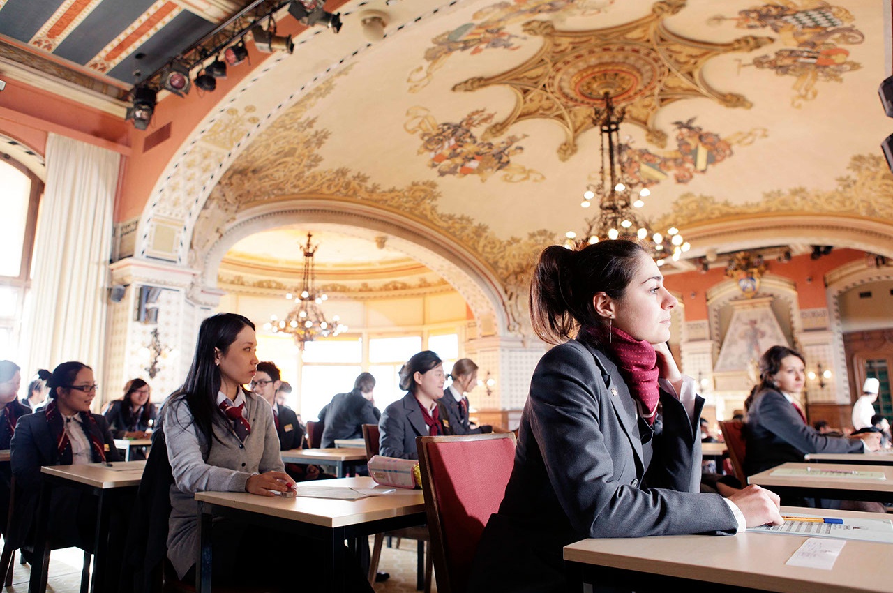 Как устроено среднее образование в швейцарии, условия поступления для русских и иностранцев в 2023 году