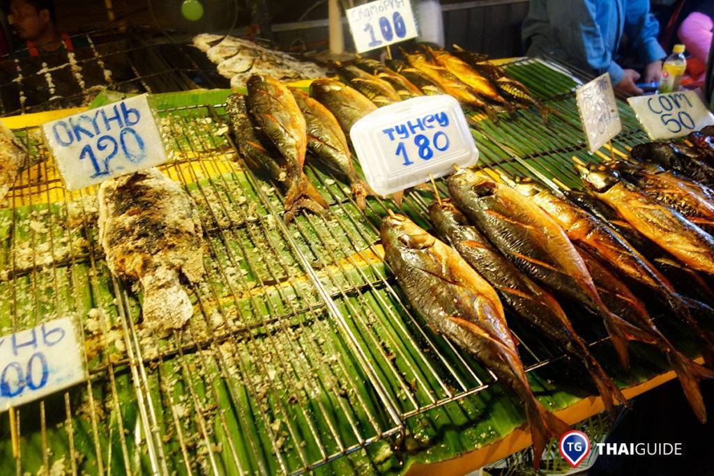 Задержанную за кормление рыб в таиланде российскую туристку освободили под залог // нтв.ru