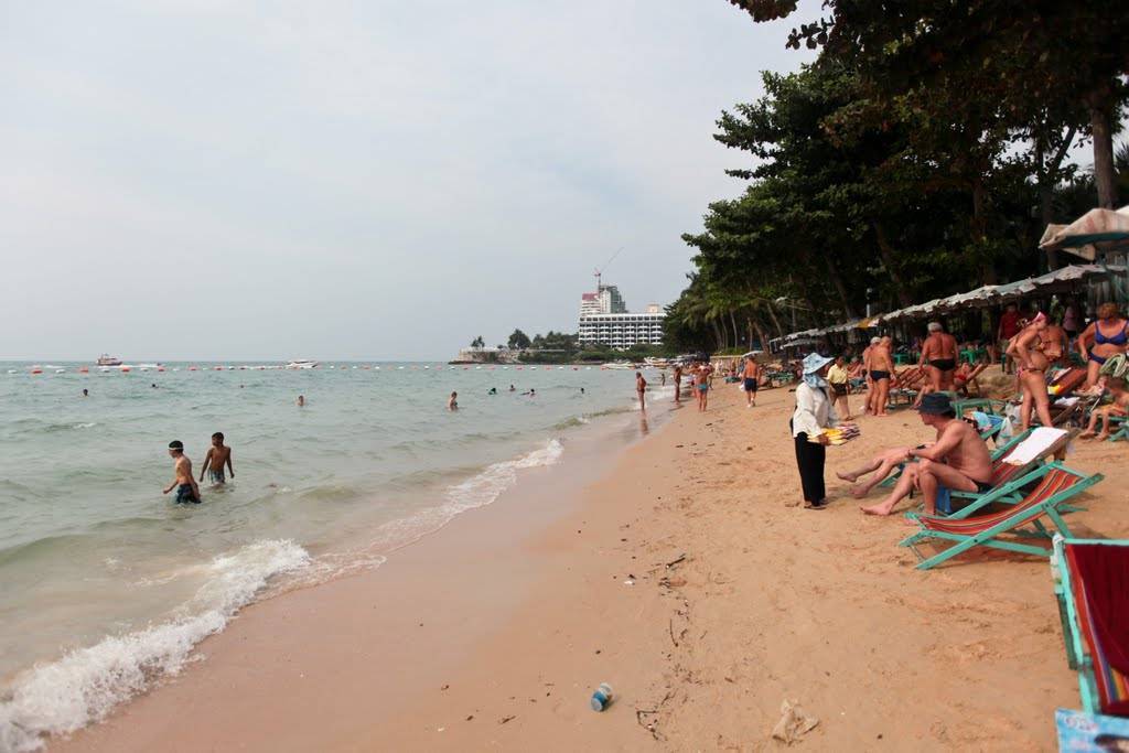 Температура воды в море в паттайе в сентябре. тайланд