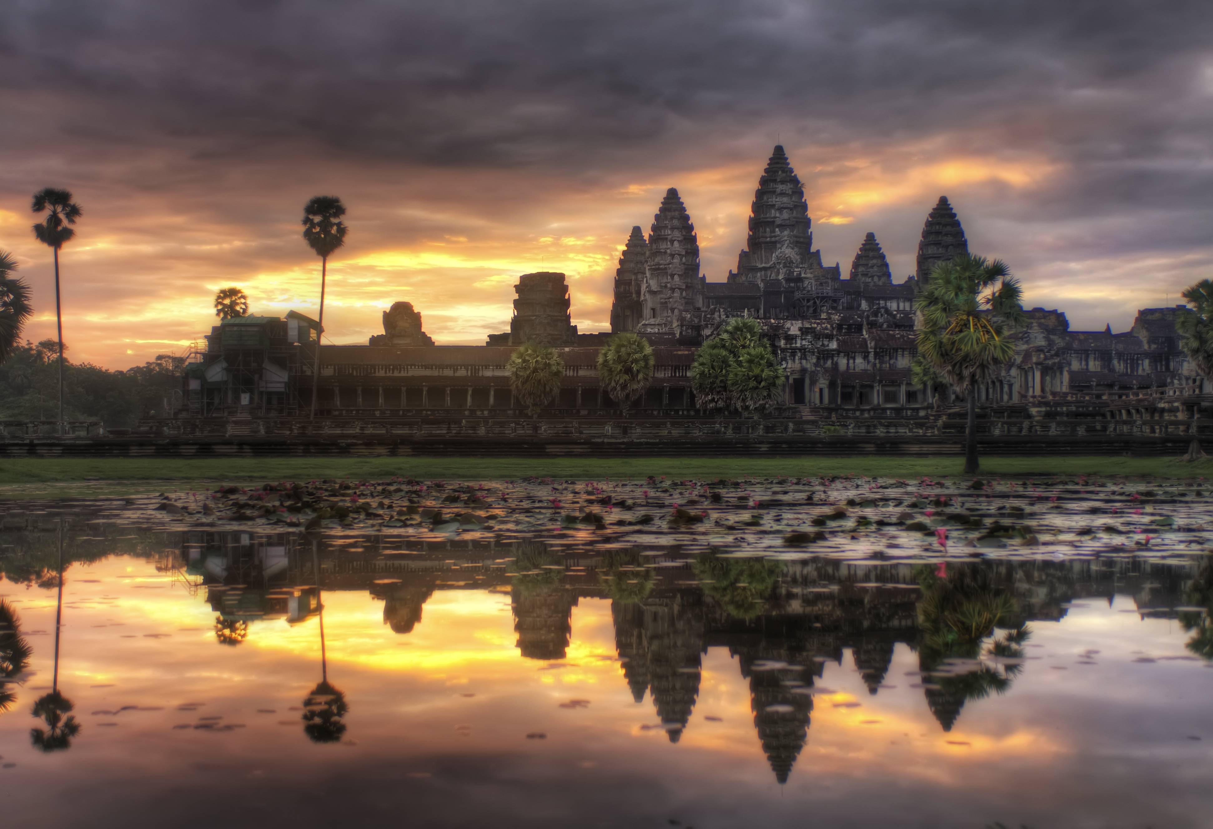Ангкор – огромный храмовый комплекс в камбодже