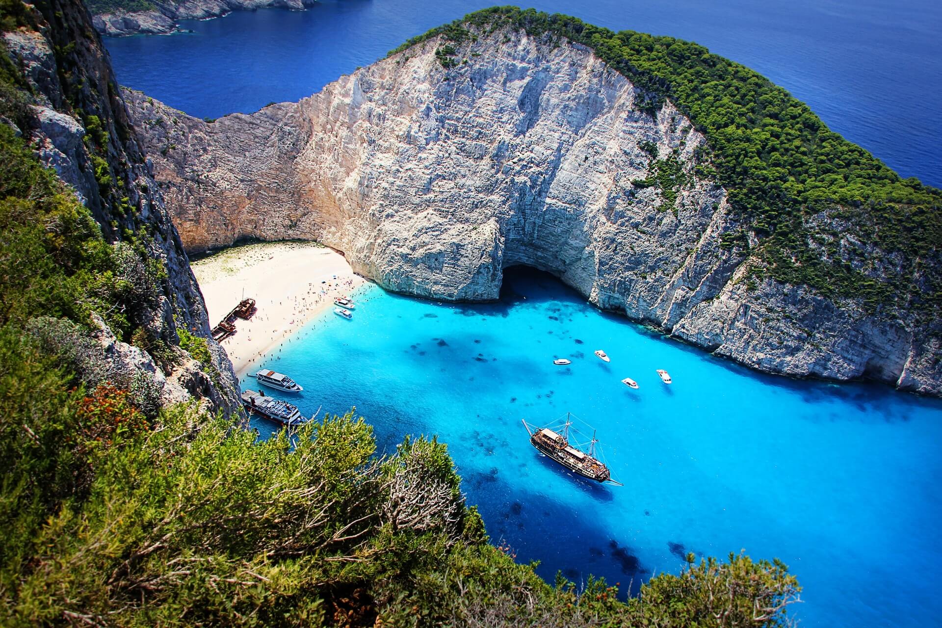 Острова греции для отдыха: крит, родос или корфу? куда ехать осенью