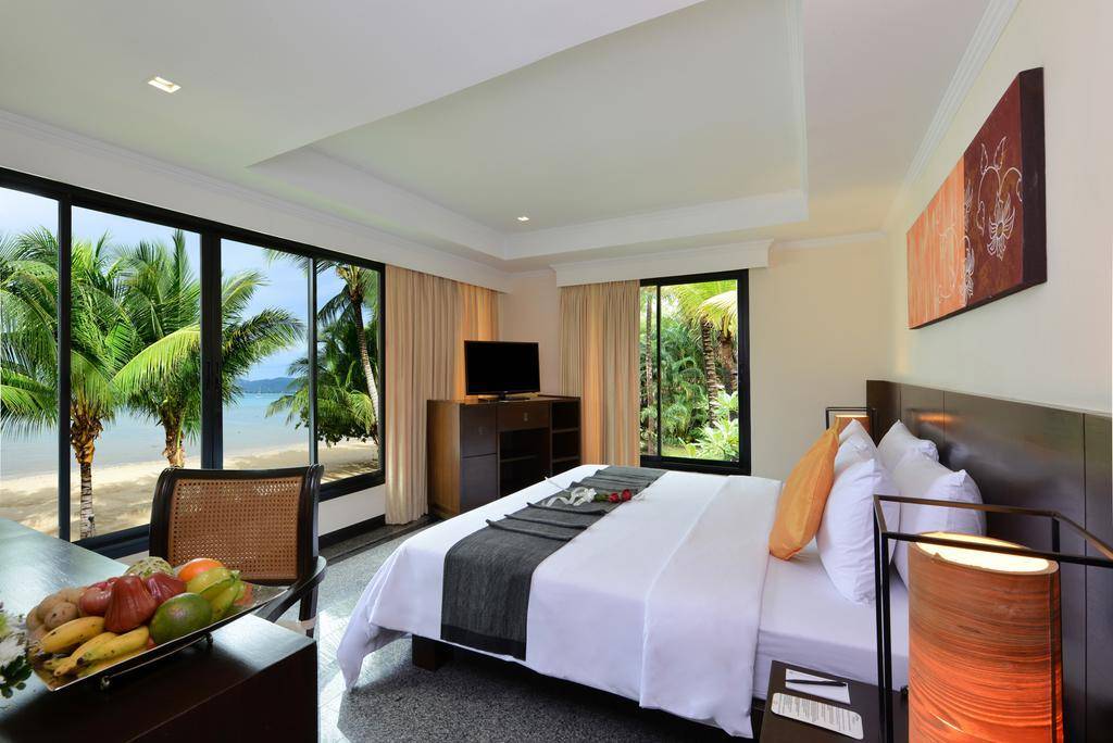 The beachfront hotel phuket