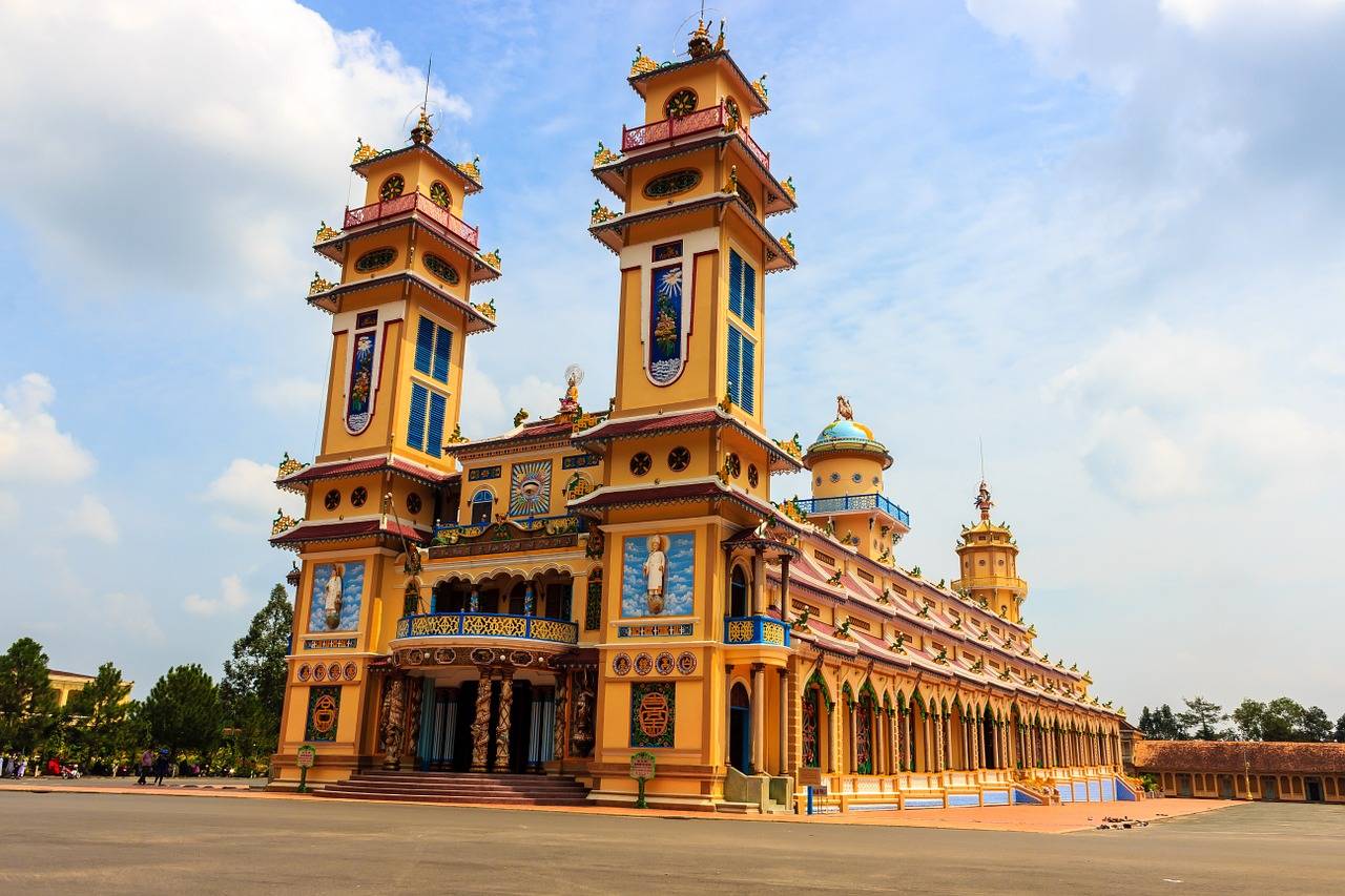 Хошимин (бывшее название сайгон) - крупнейший город вьетнама