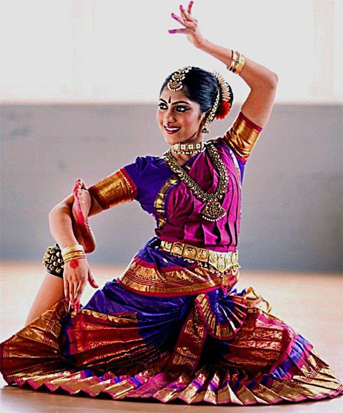 Индийские танцы/indian dance