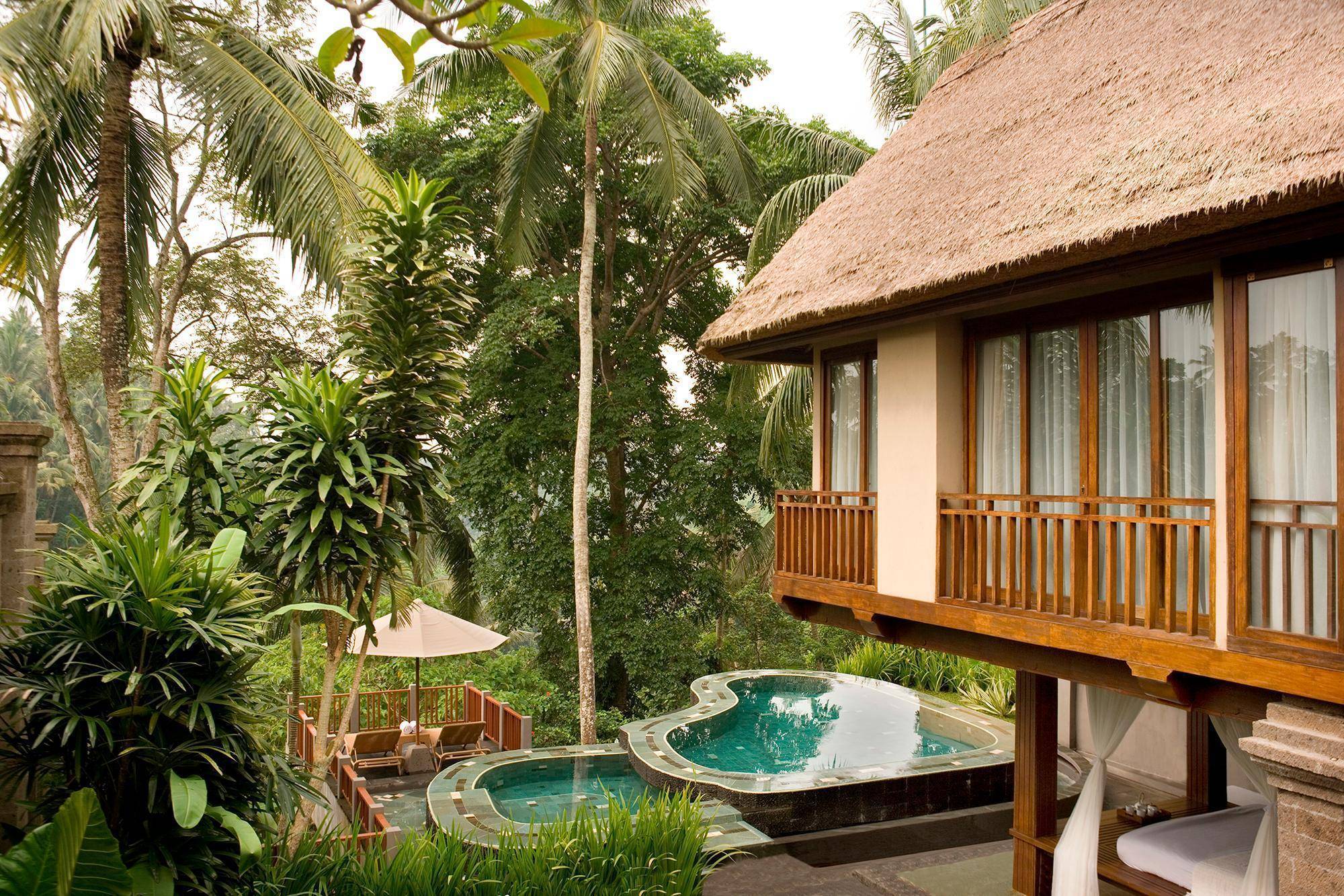 Бали убуд отели. Kamandalu Resort & Spa 5*. Kamandalu Ubud Bali. Красивые отели в Убуде. Отели в Убуде с Инфинити бассейном.