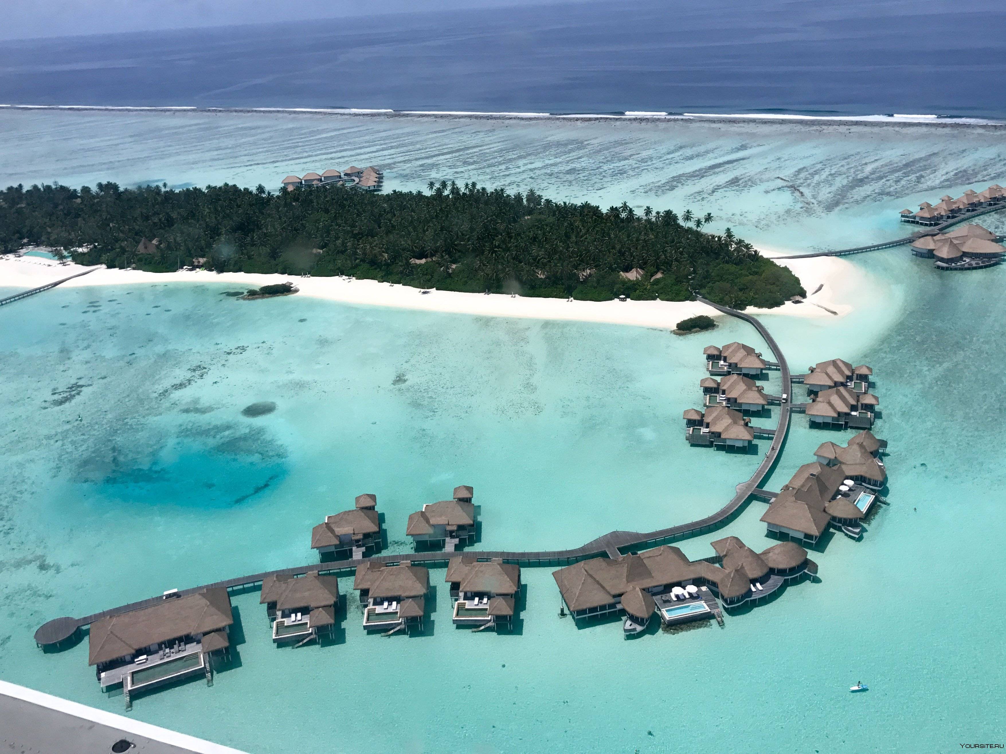 Температура воды на мальдивах. Атолл Адду Мальдивы. Остров Ган Мальдивы. Мальдивы Атолл Адду фото. Остров Ган Мальдивы фото.