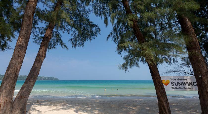 Чем славится пляж банг тао пхукет?