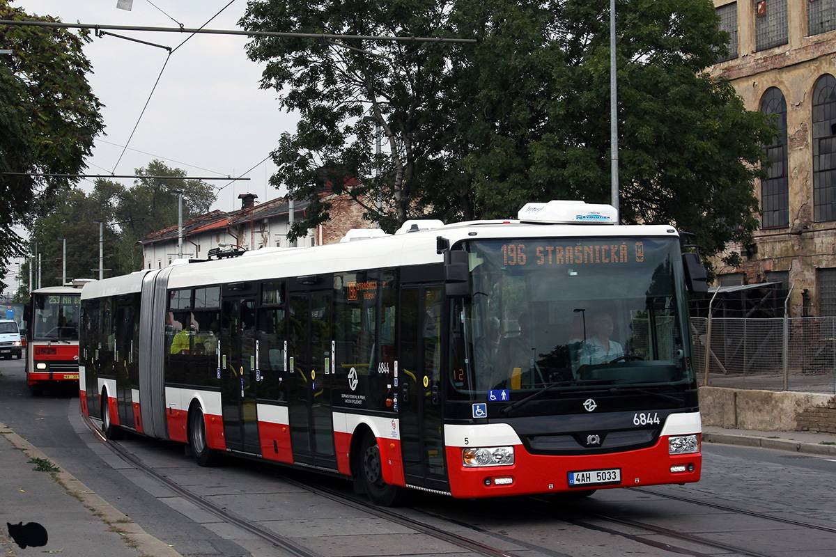 Как ездить по праге на городском транспорте, часть 1 - ассистент в чехии
