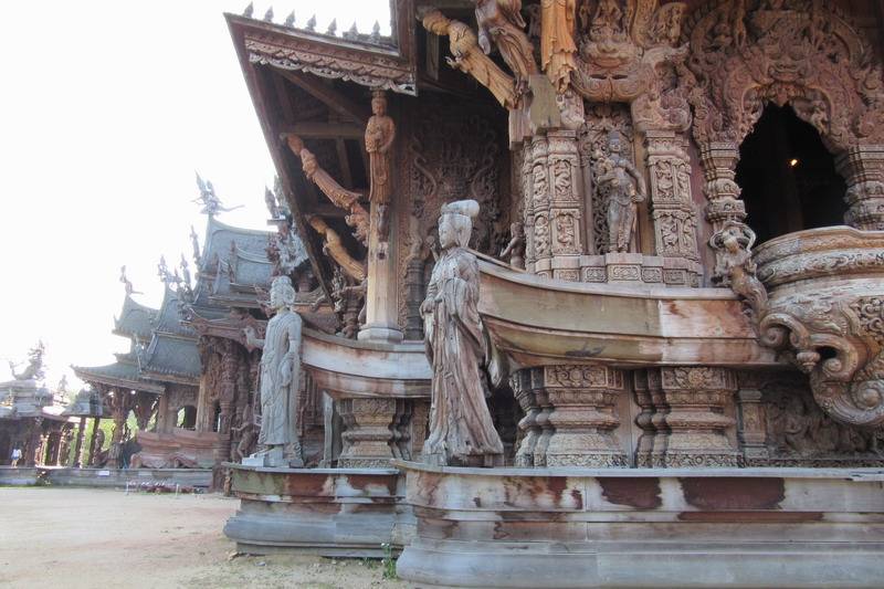 Храм истины в паттайе – туристическая мекка таиланда.