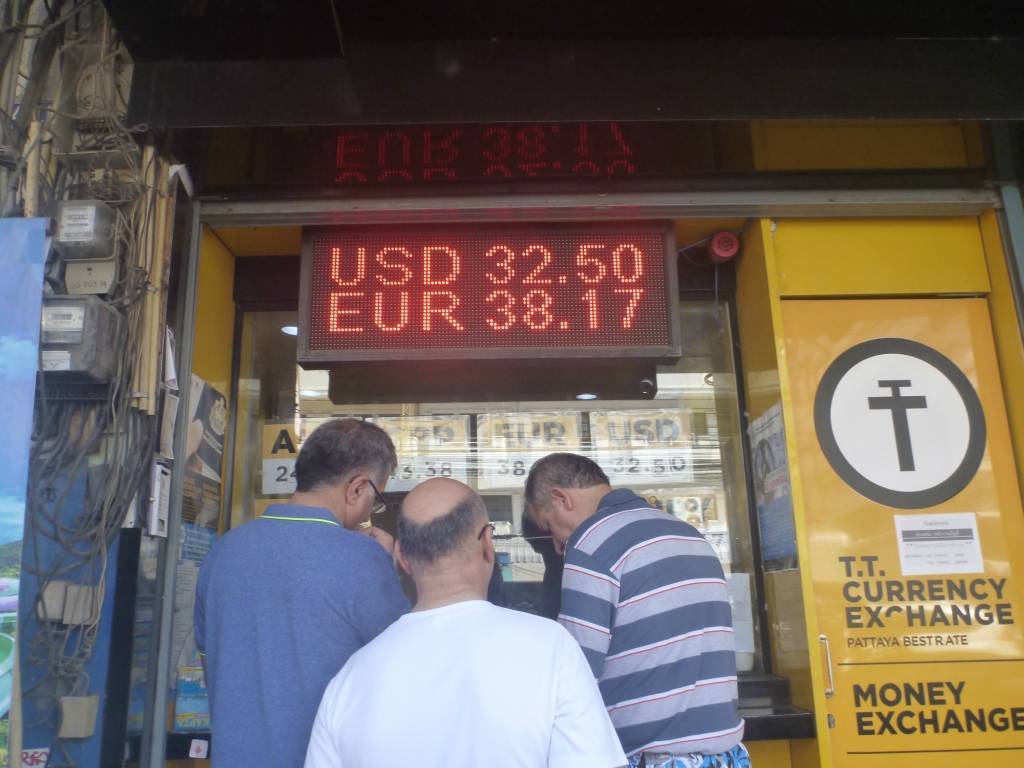 Обмен рублей в паттайе или какой обменник самый выгодный?