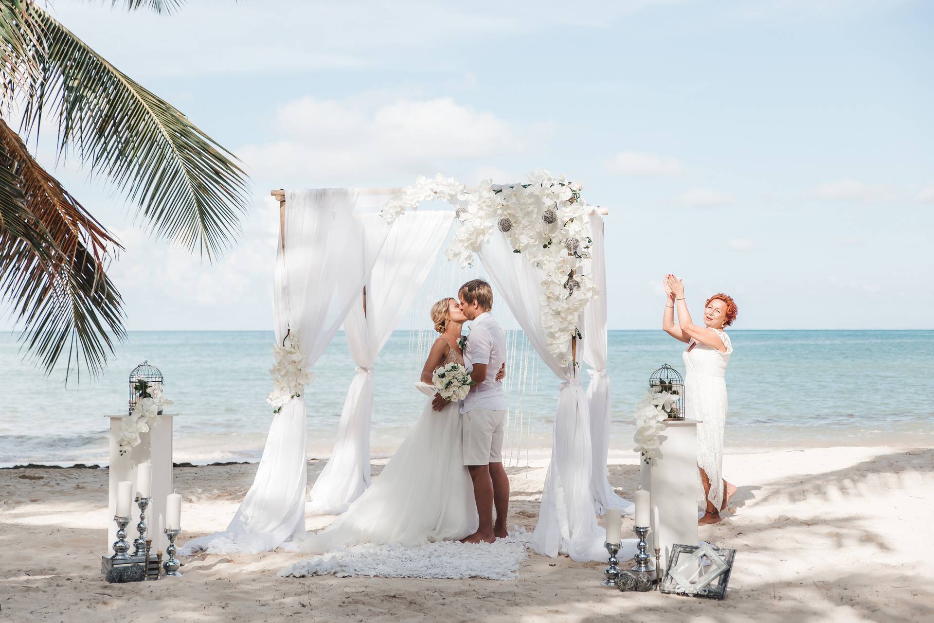 Свадебная фотосессия на море — как сделать красивые фото свадьбы на пляже?
