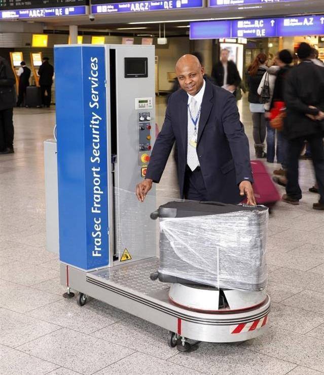 Упаковка багажа в аэропорту как упаковать самостоятельно пленкой в самолет и цена платной услуги в шереметьево, внуково, домодедово - права гражданина