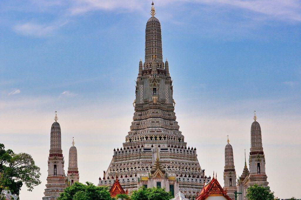 Храм рассвета (ват арун), бангкок (таиланд): история, фото, как добраться, адрес
на карте и время работы в 2021 - 2022