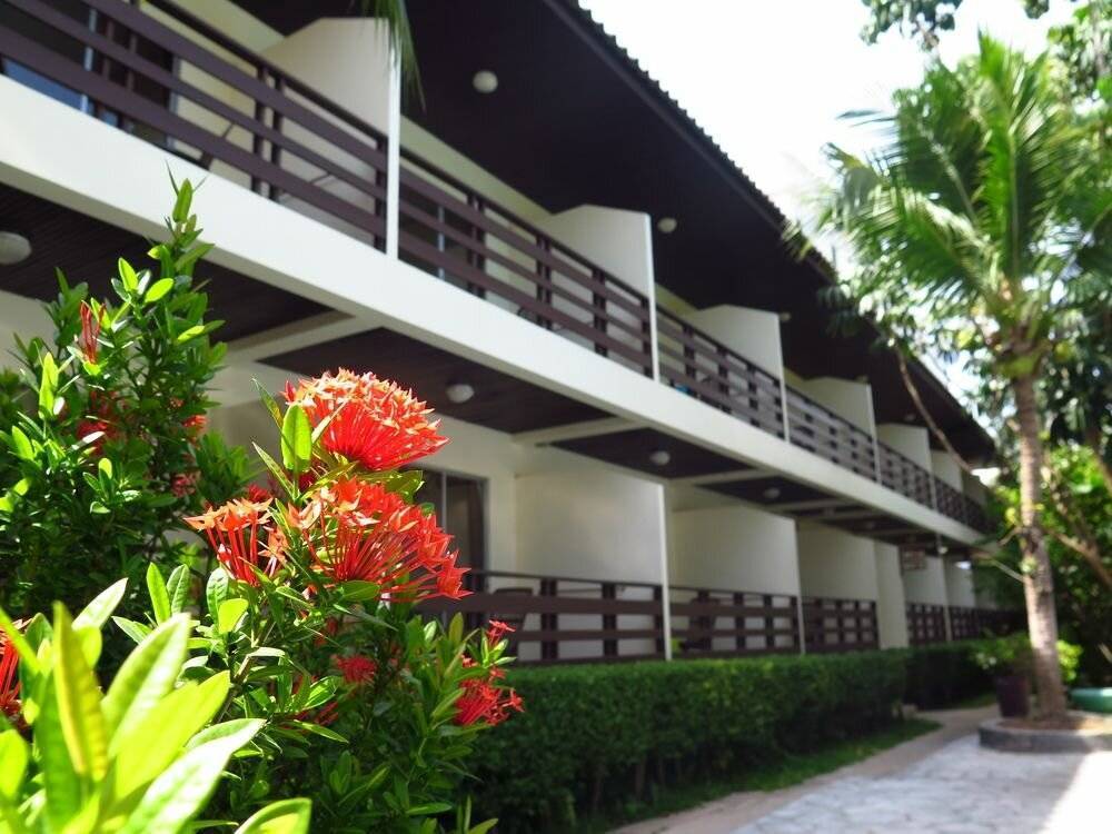 Jomtien garden hotel and resort (таиланд джомтьен-бич) - booking.com