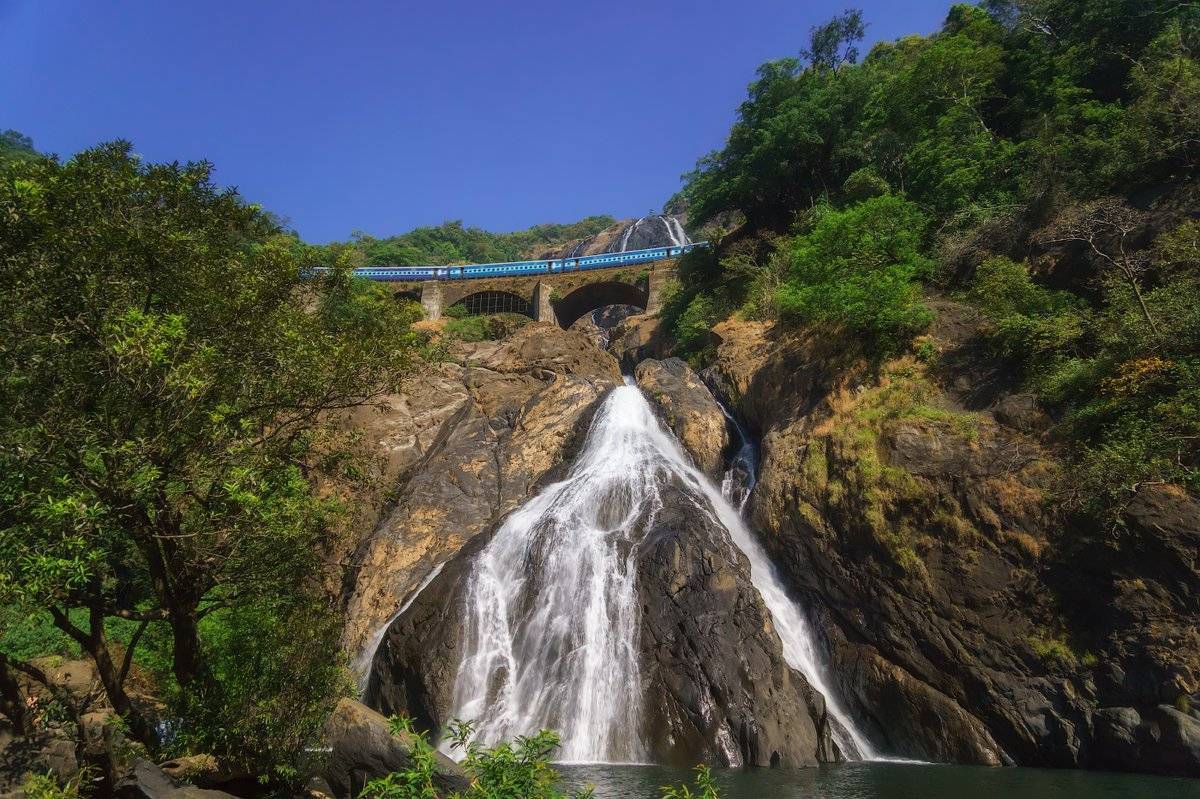 Водопад Дудхсагар Индия