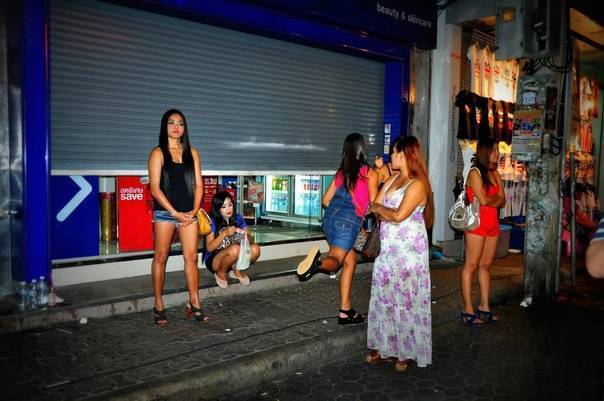 Все тайские трансы — проститутки, а шведы жить не могут без тройничка: чего стоят национальные секс-стереотипы? — нож