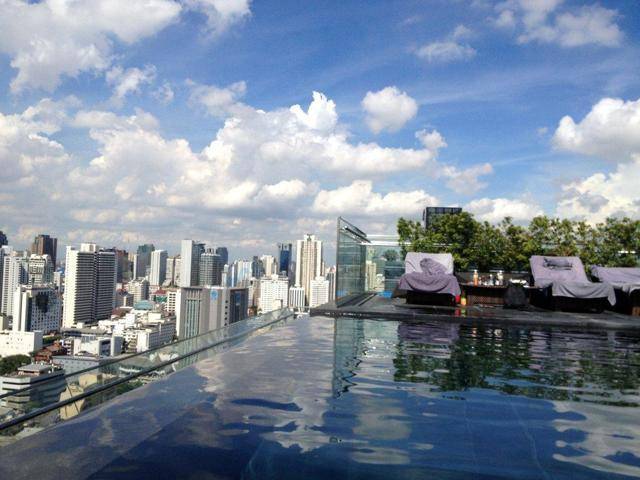 Бассейн в бангкоке. Руфтопы Бангкока. Бангкок бассейн на крыше небоскреба. Бангкок отель с бассейном на крыше. Отель в Бангкоке с бассейном на крыше 80.