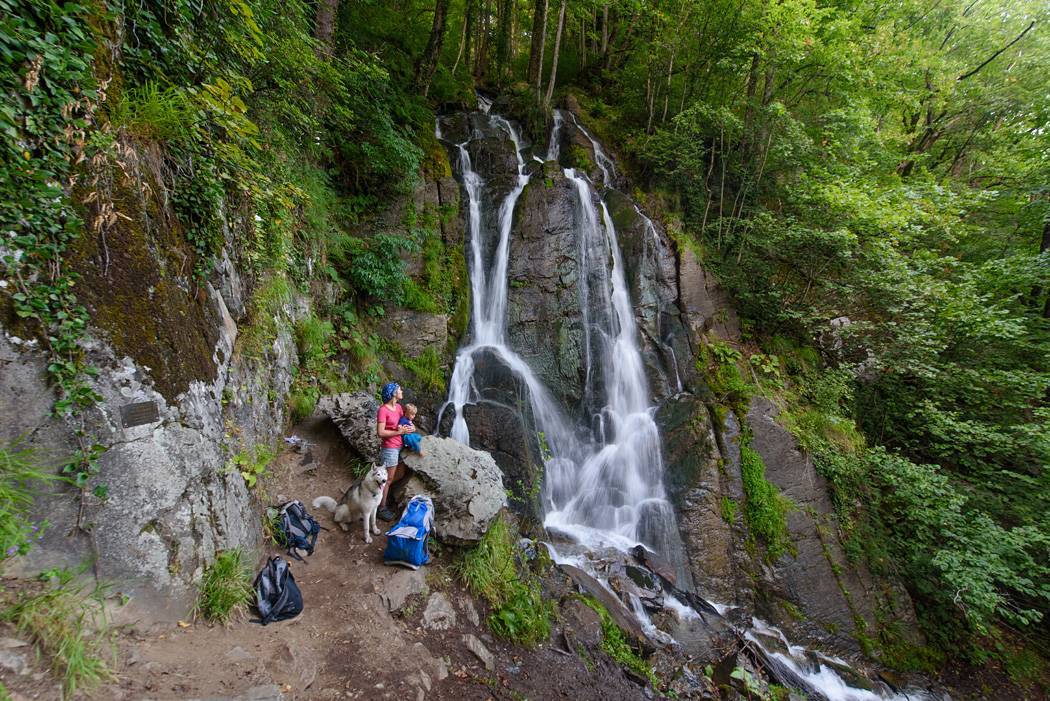 33 водопада на шахе: где находятся, как добраться из сочи, варианты экскурсий, отзывы