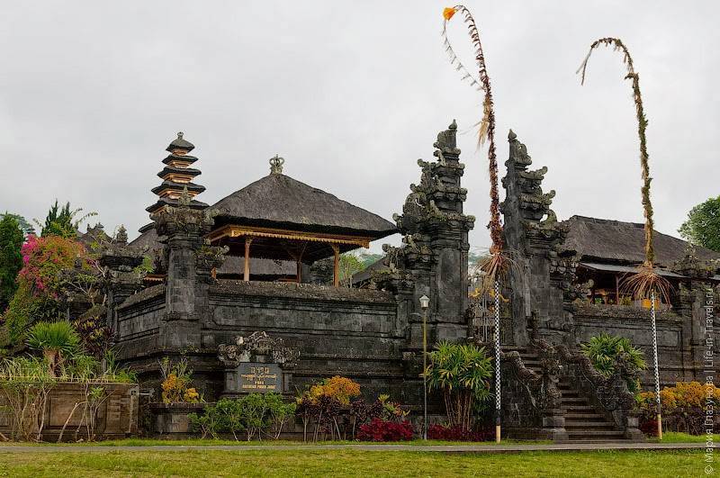 Храм бесаких — главная святыня острова, «мать всех храмов» — бали, индонезия