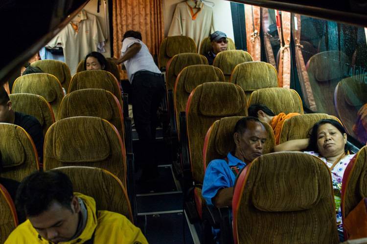 Как добраться до самуи из бангкока на поезде, пароме, такси, самолете