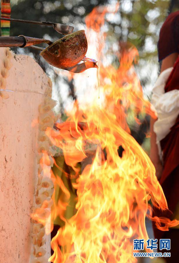 Агни – пламенный бог индии, проклявший рыб