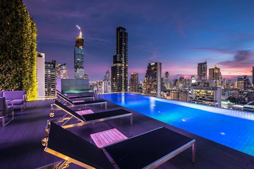 20 отелей бангкока с бассейном на крыше | вояжист