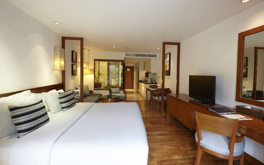 Woodlands hotel & resort 4*