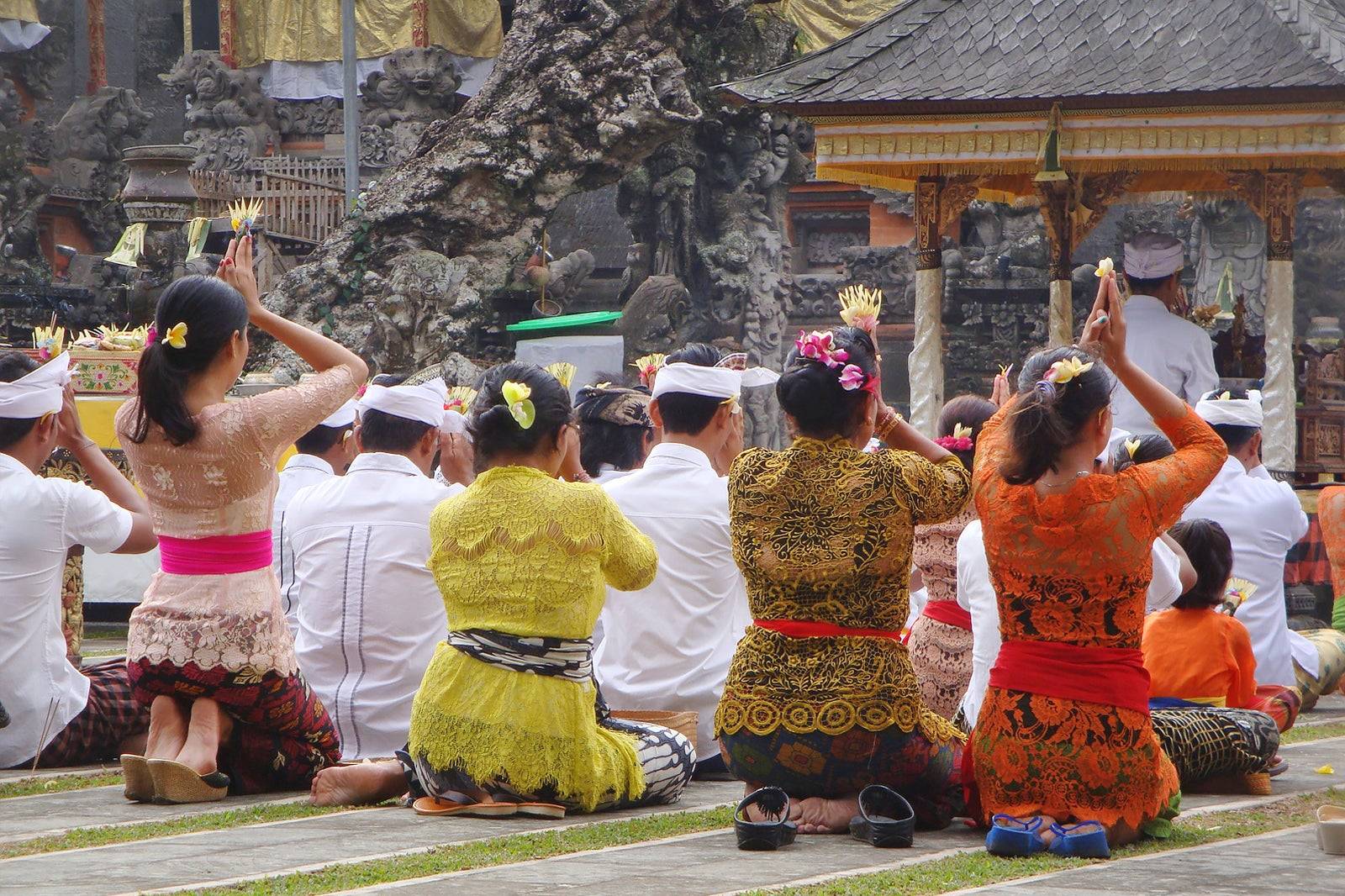 Религия во вьетнаме: кому вьетнамцы верят и поклоняются | блог о приключениях ксюши и славы наймушиных