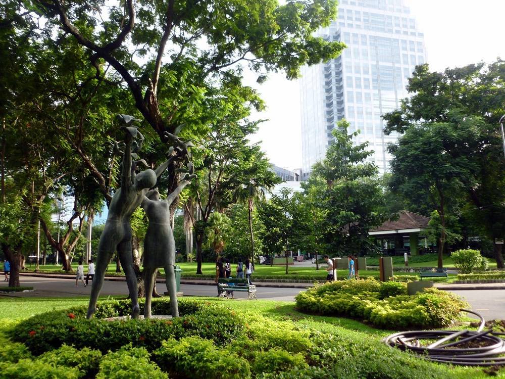 Парк люмпини в бангкоке - огромные вараны и спортивные тайцы