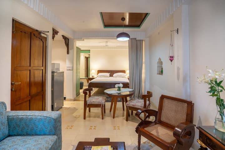 Apartment  at hauz khas village - delhi, индия