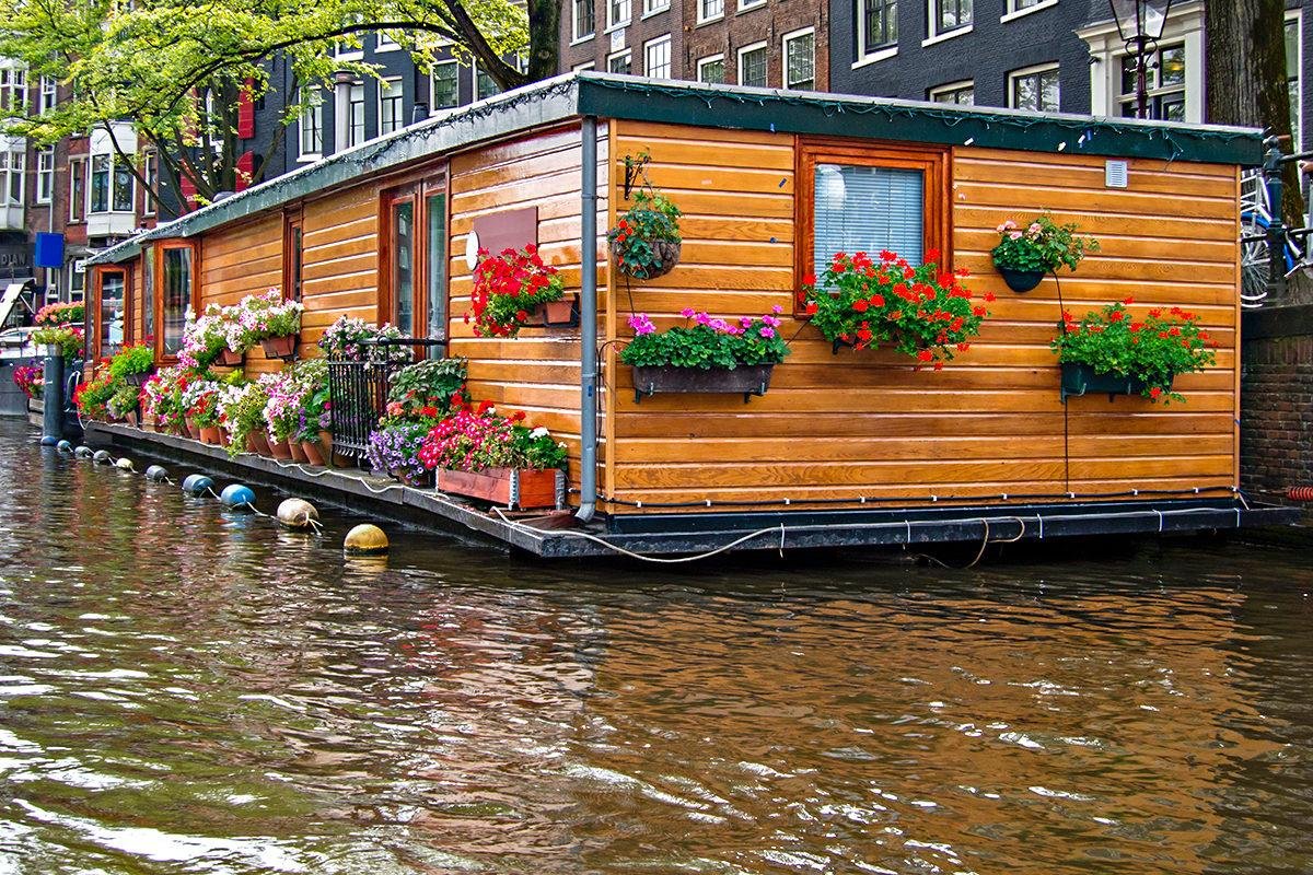 Плавучие дома амстердама: 7 невероятных хаусботов | legko.com