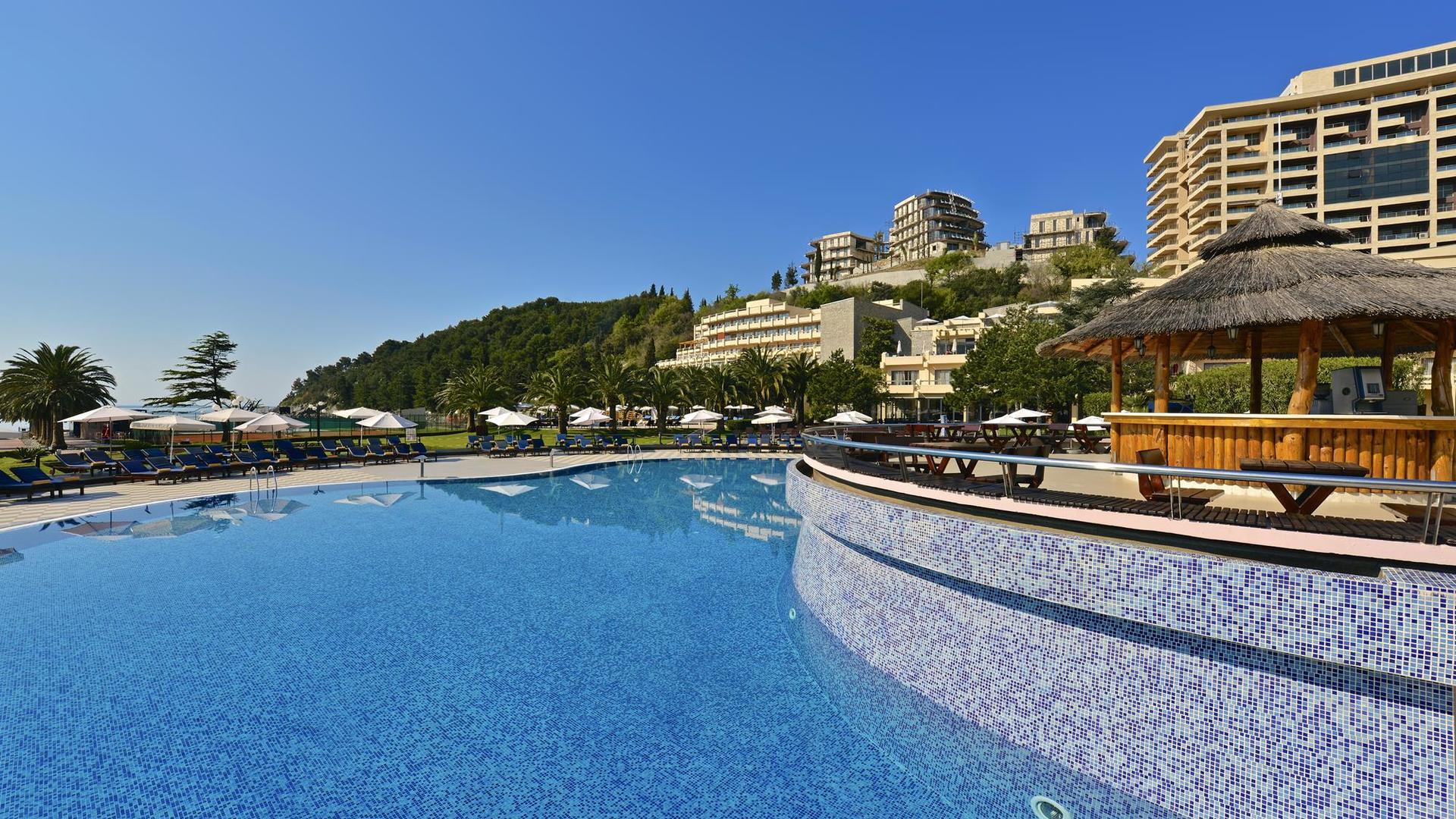 10 лучших отелей черногории "всё включено" со своим пляжем