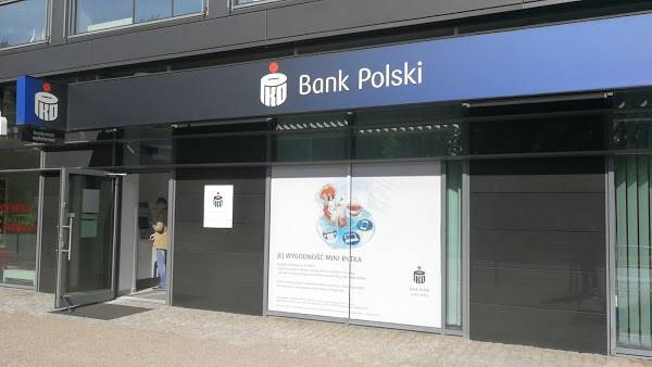 М банк Польша. PKO Bank Polski реклама. Лучший банк в Польше. Банк PKO Gdansk часы работы сегодня.