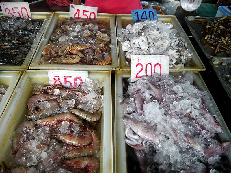 Где в паттайе находится рыбный рынок?