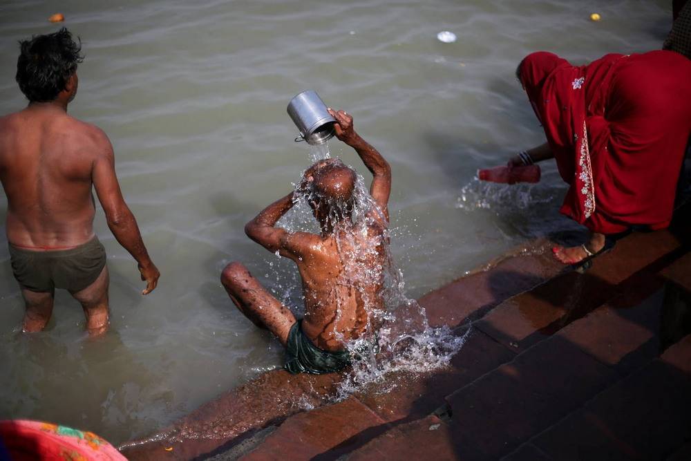 Почему в индии продолжают пить из самой грязной реки в мире