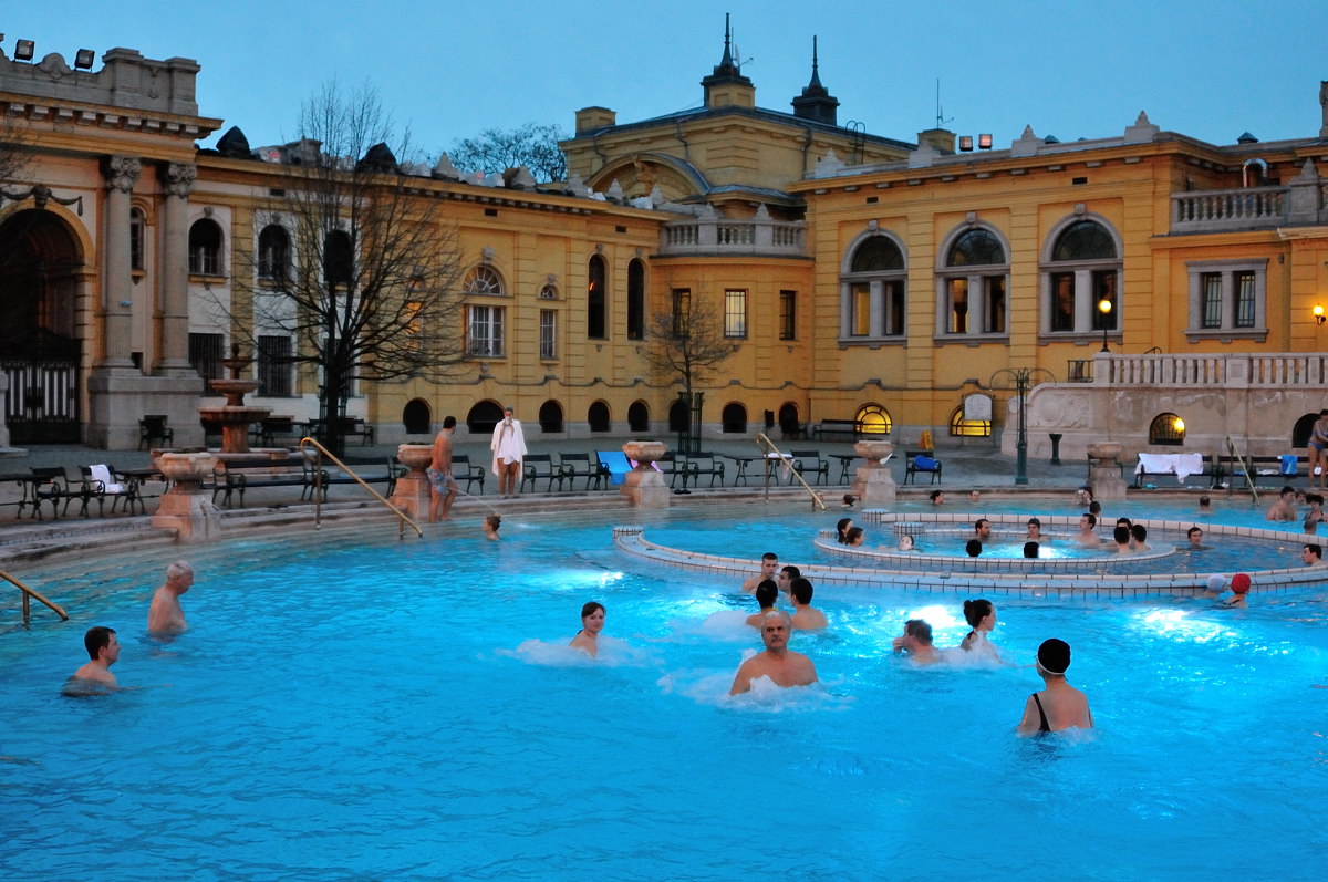 Лечение и отдых: лучшие спа-отели будапешта с термальными бассейнами и купальнями