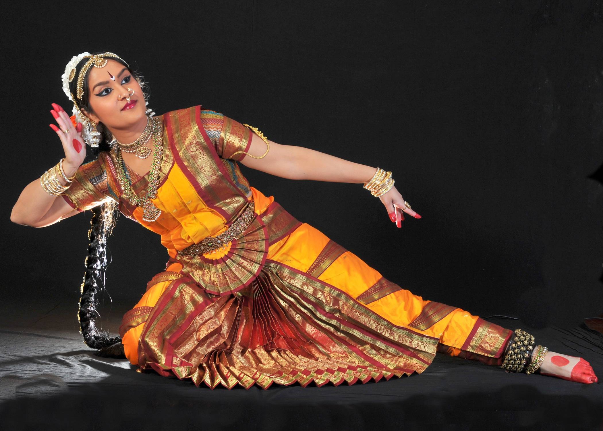 Индийский танец - виды и история древнего искусства, видео