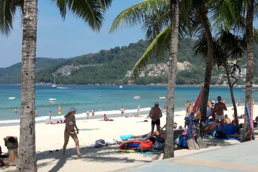 Патонг бич на острове пхукет. отели, пляж и развлечения патонга