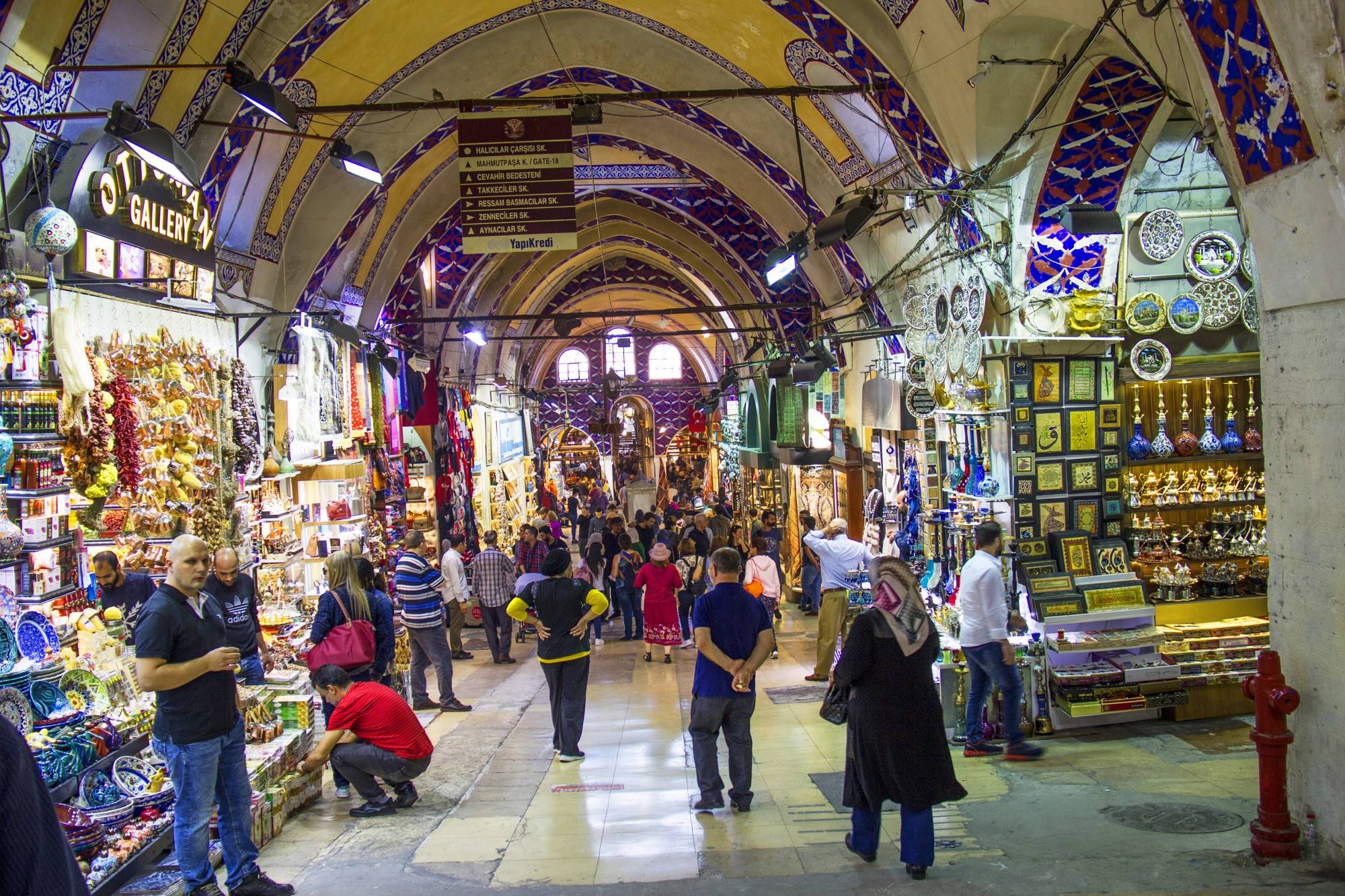 базар в стамбуле самый большой