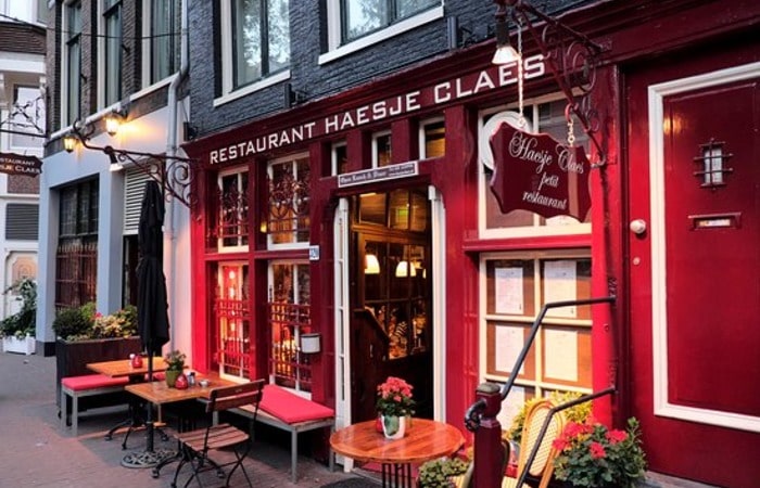 Где недорого и вкусно покушать в амстердаме?